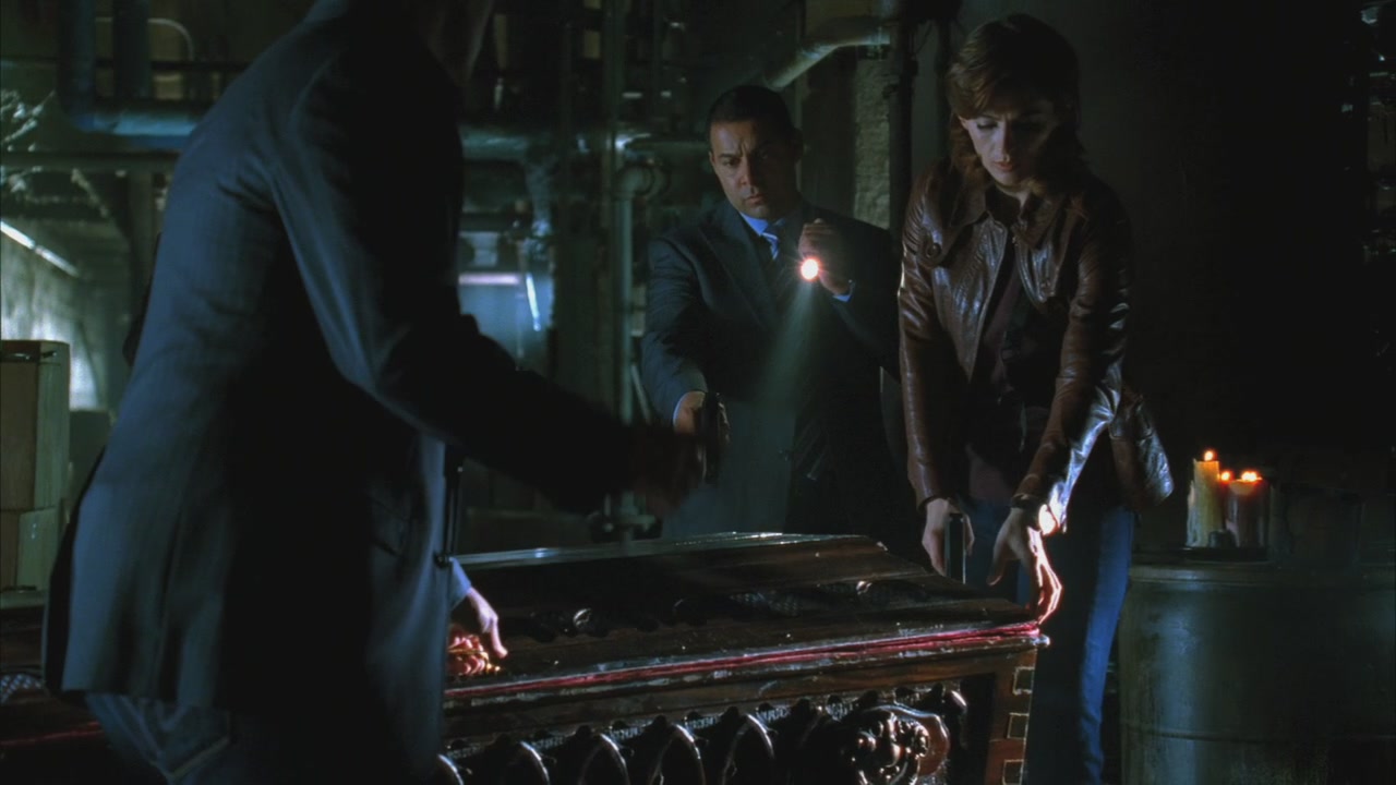 Castle and the gang find Morgan's lair.